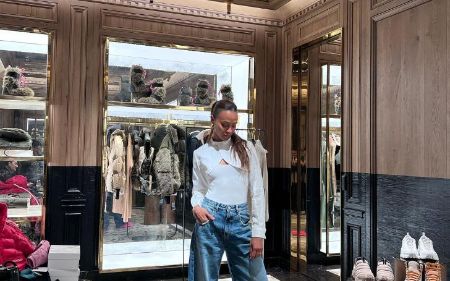 Zoe Saldana dated Bradley Cooper.